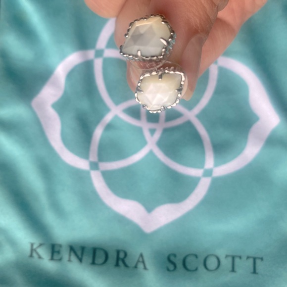 Kendra Scott Tessa Silver Stud Earrings In White - Picture 5 of 5